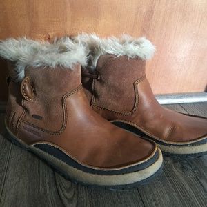 Woman's Merrell Tremblant pull-on Waterproof boot